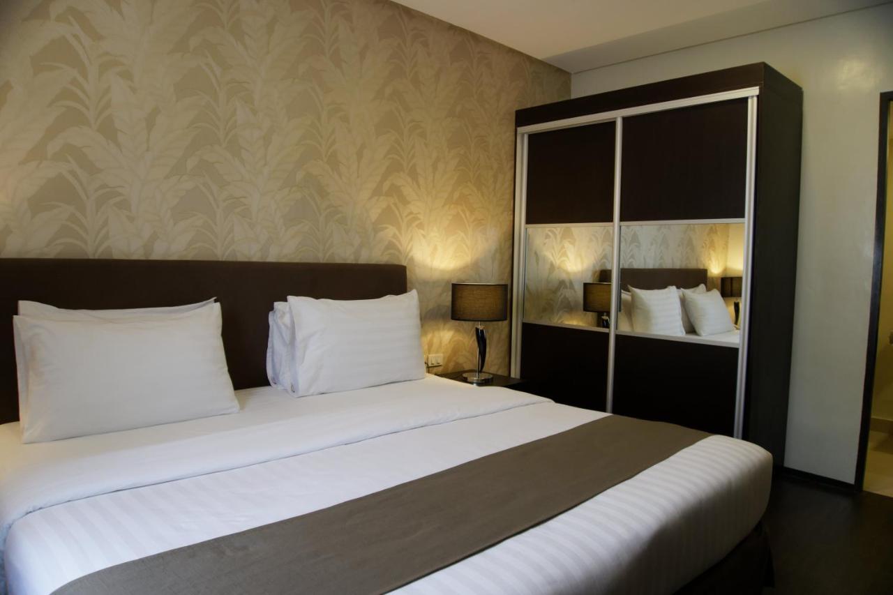 Gt Hotel Iloilo Exterior photo