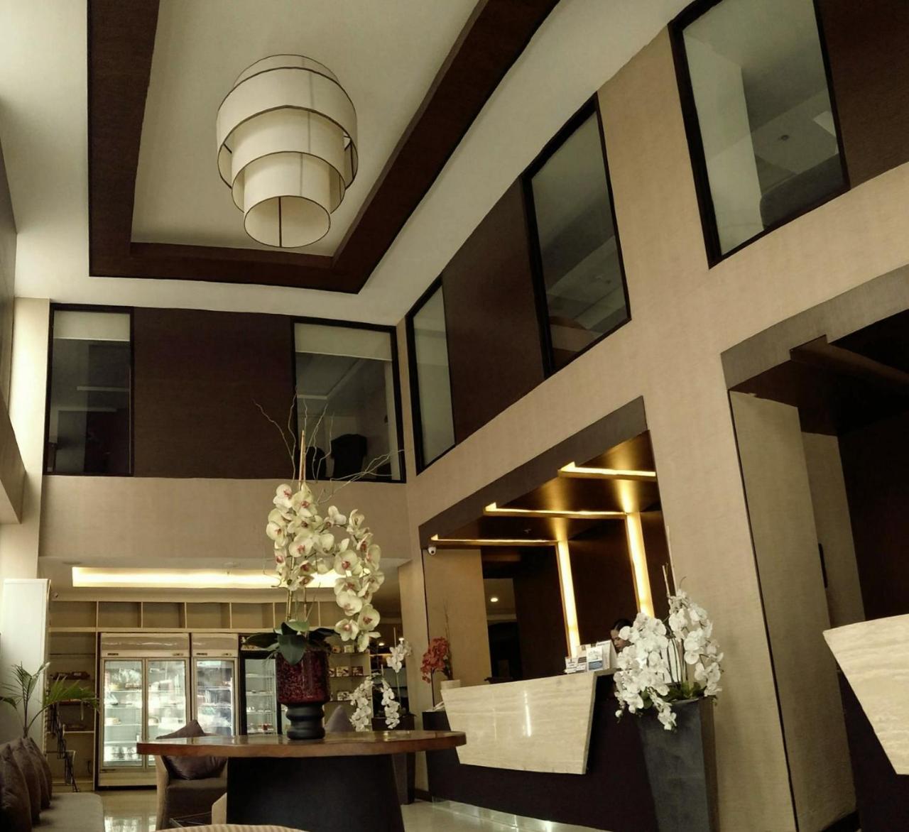 Gt Hotel Iloilo Exterior photo
